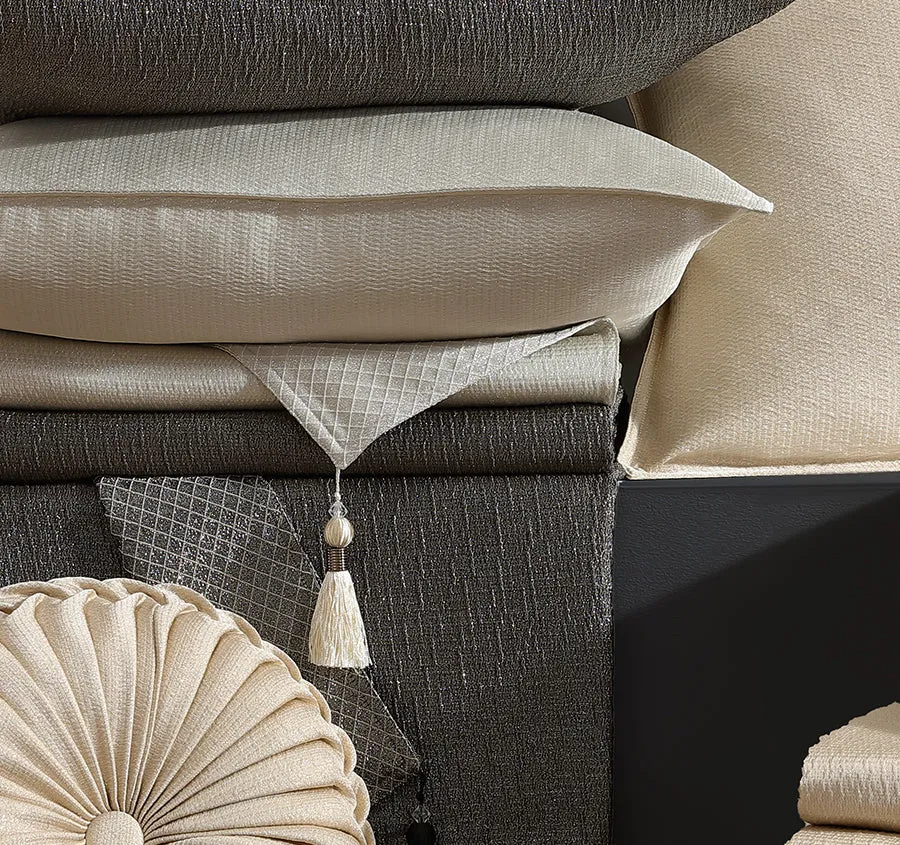 Octavia 36cm Filled Round Cushion Champagne